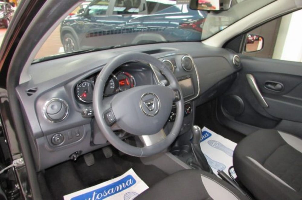 Dacia Sandero usata a Milano (7)