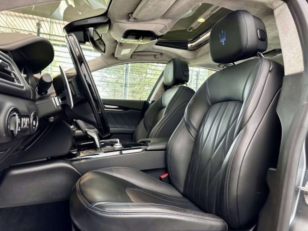 Maserati Ghibli usata a Torino (10)