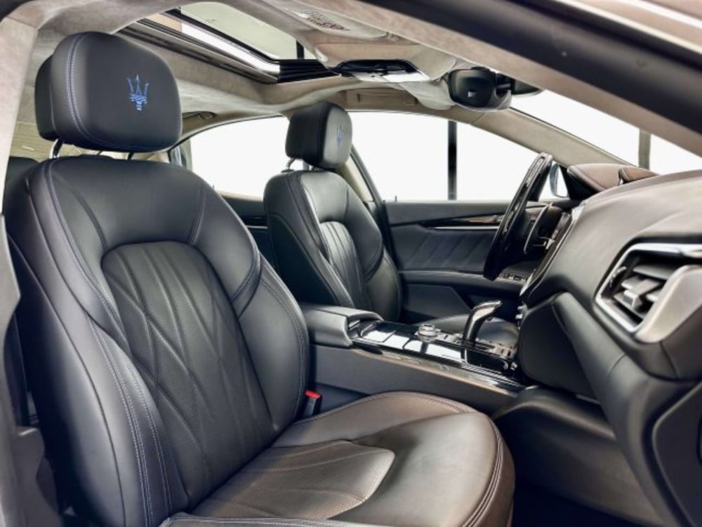 Maserati Ghibli usata a Torino (13)