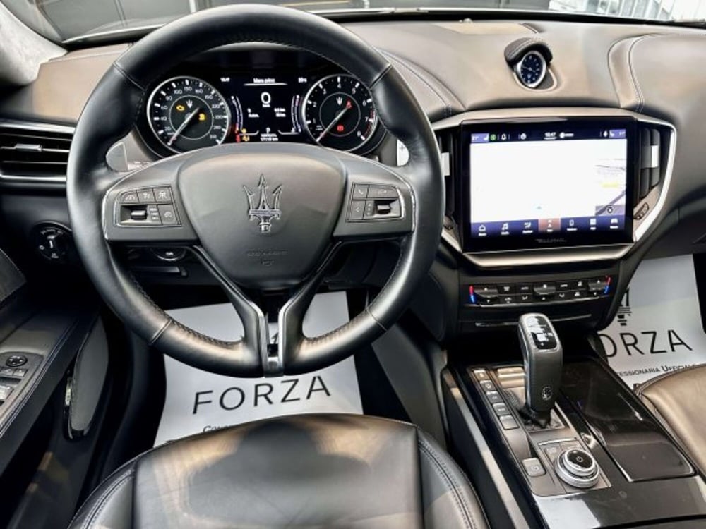 Maserati Ghibli usata a Torino (14)