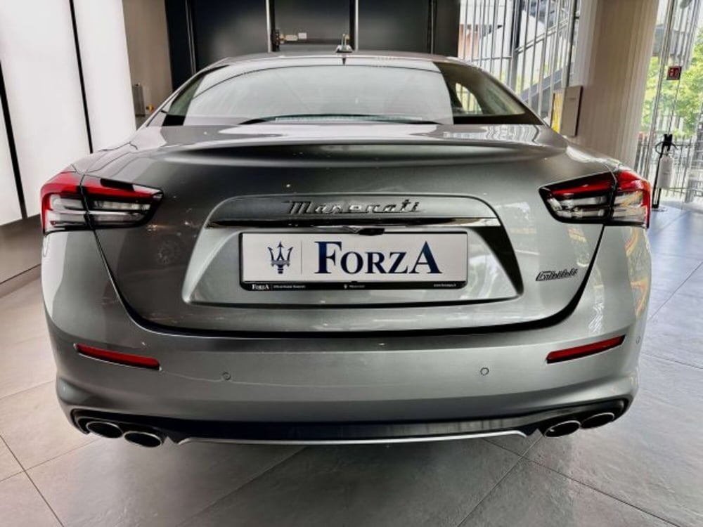 Maserati Ghibli usata a Torino (7)