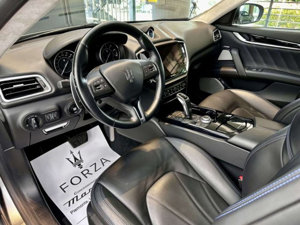 Maserati Ghibli usata a Torino (9)