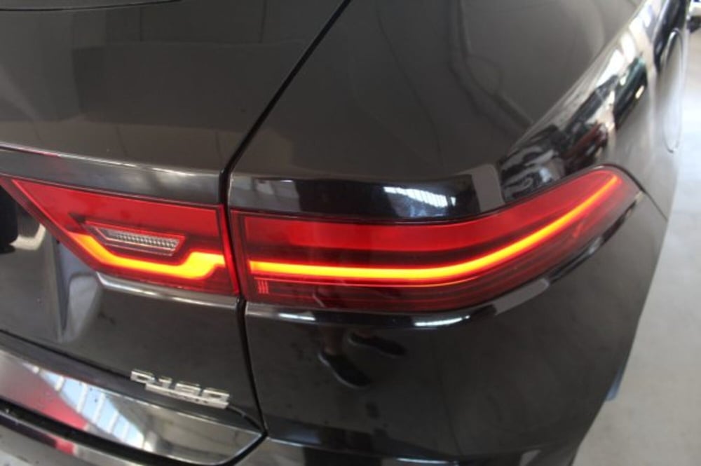 Jaguar E-Pace usata a Terni (17)