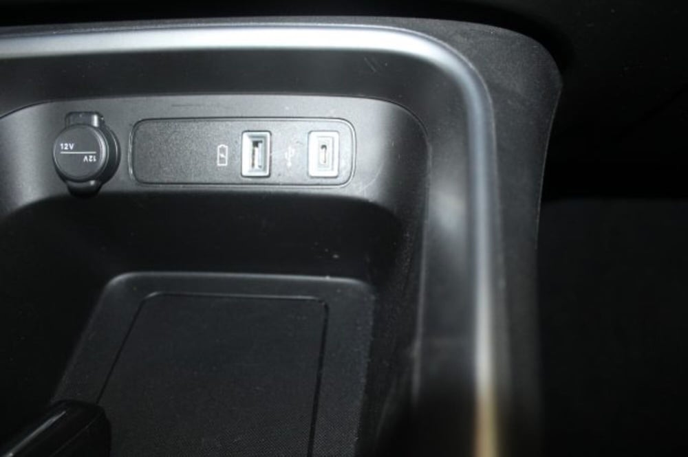 Jeep Avenger usata a Terni (14)
