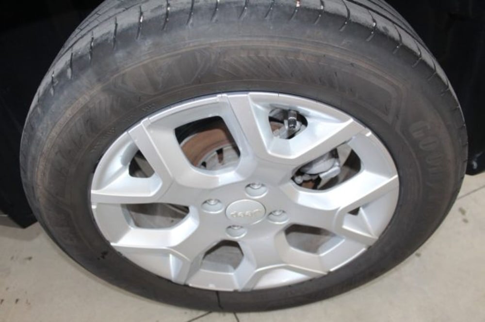 Jeep Avenger usata a Terni (15)