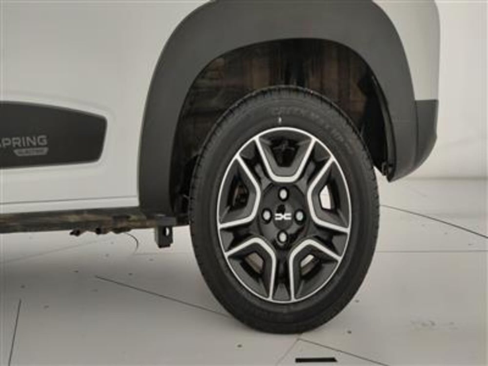 Dacia Spring usata a Bari (12)