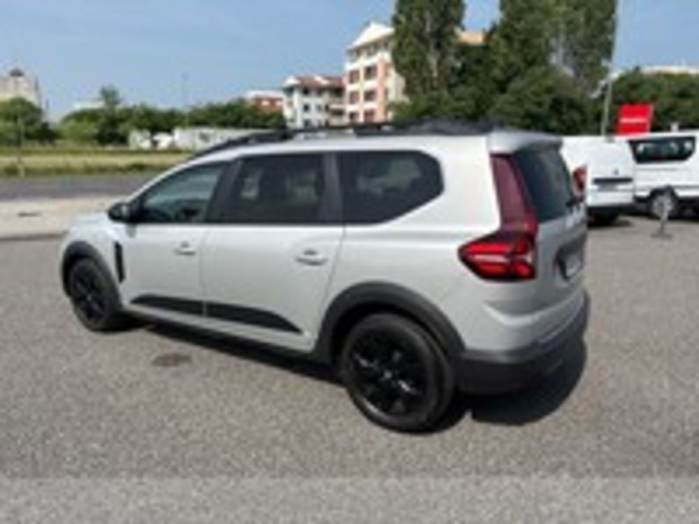 Dacia Jogger usata a Udine (6)