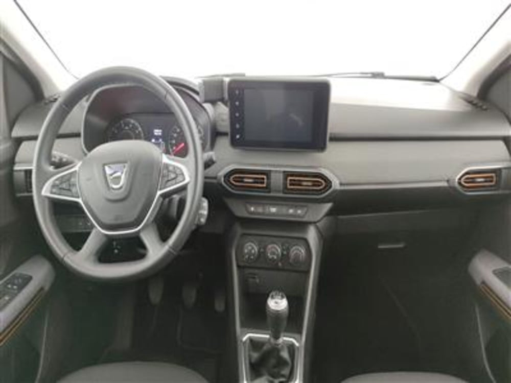 Dacia Sandero Stepway usata a Bari (15)