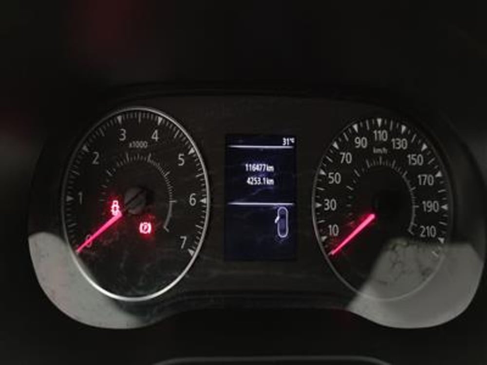 Dacia Duster usata a Bari (15)