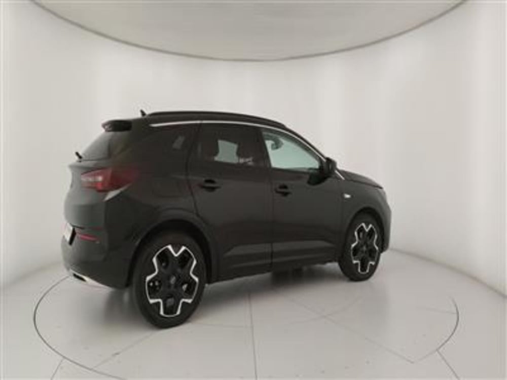 Opel Grandland usata a Bari (8)