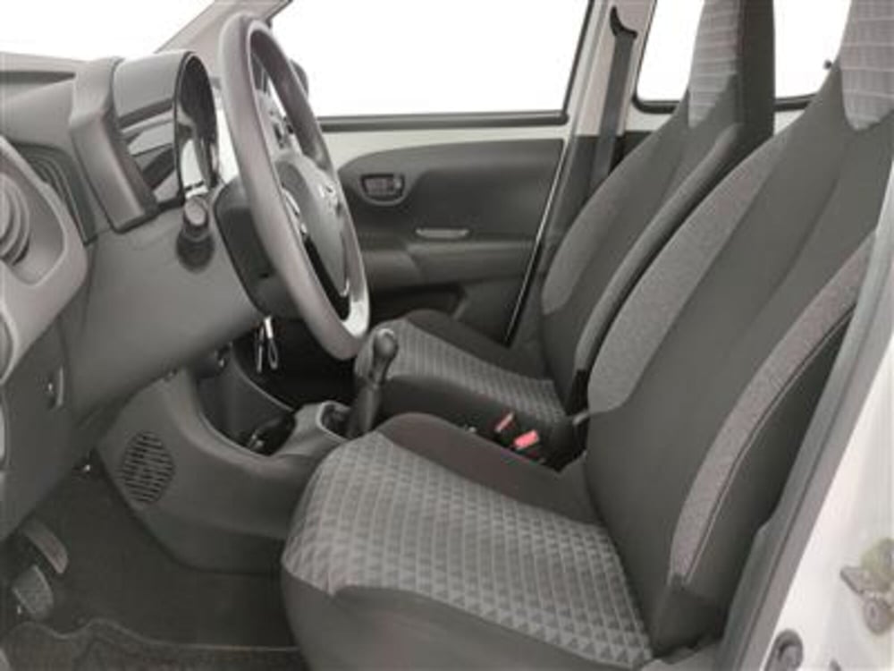 Peugeot 108 usata a Bari (14)