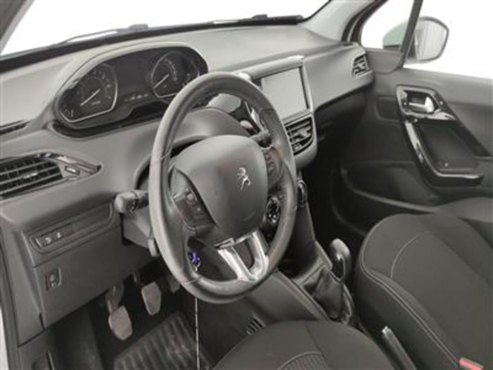 Peugeot 208 usata a Bari (14)