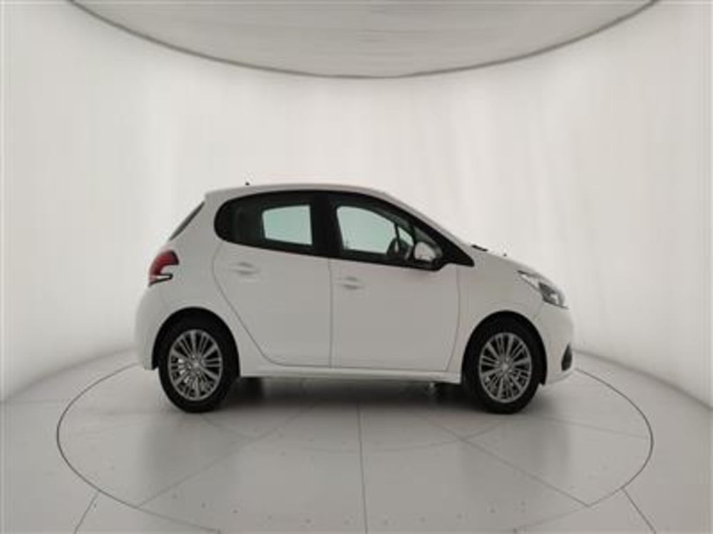 Peugeot 208 usata a Bari (9)