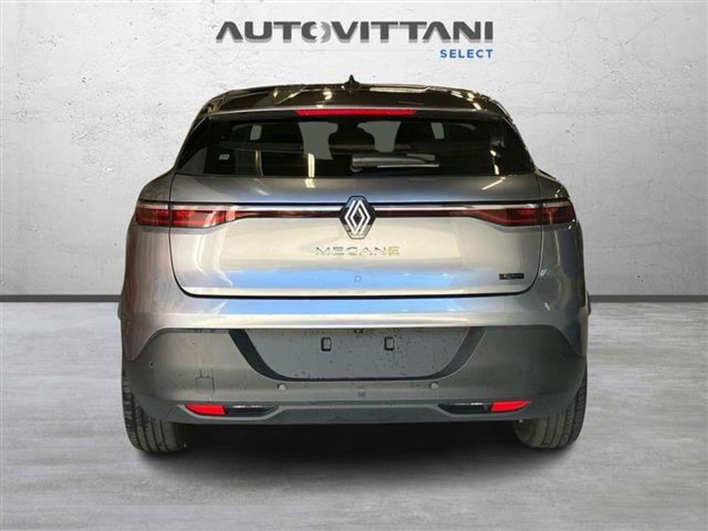 Renault Megane E-Tech Electric nuova a Como (4)