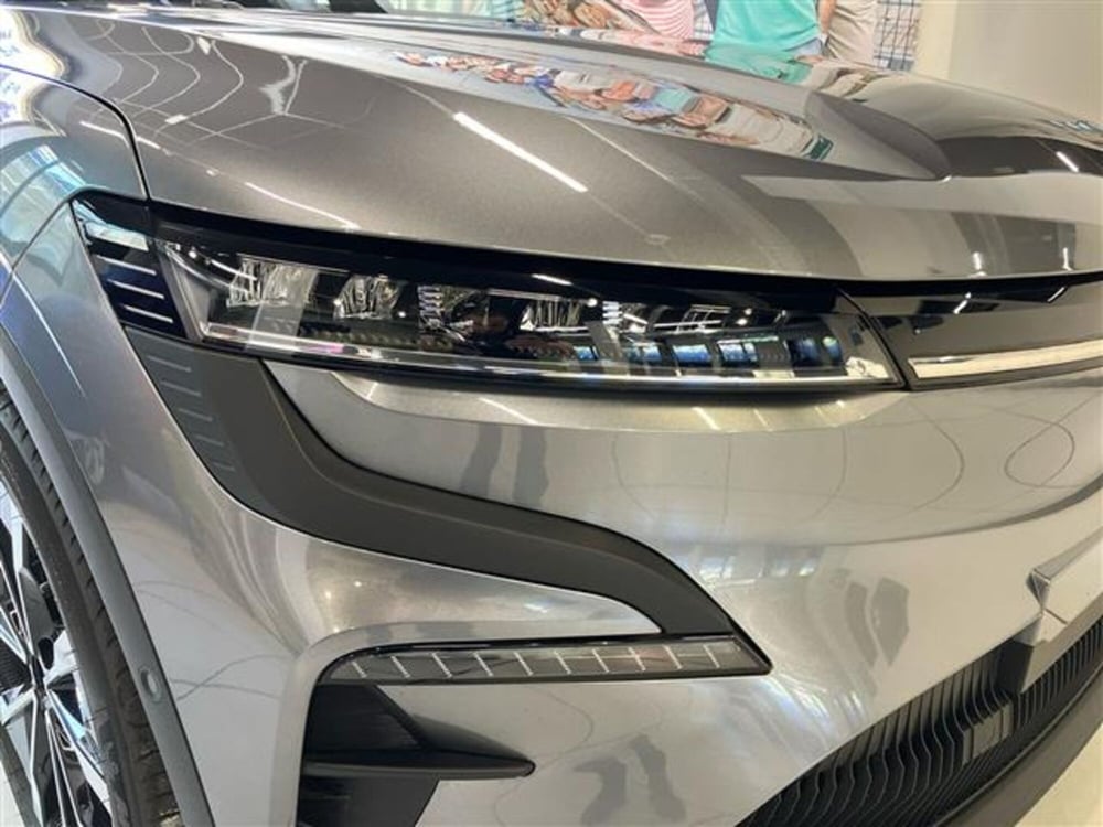 Renault Megane E-Tech Electric nuova a Como (6)