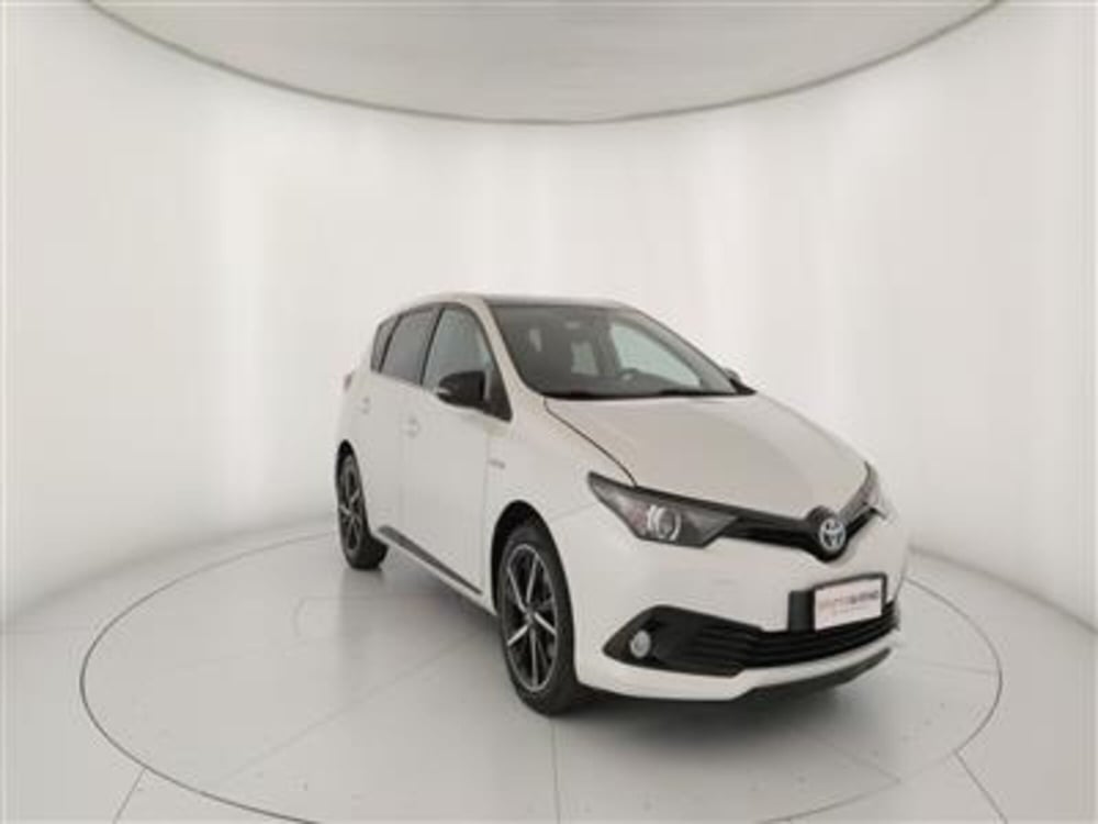 Toyota Auris usata a Bari (11)