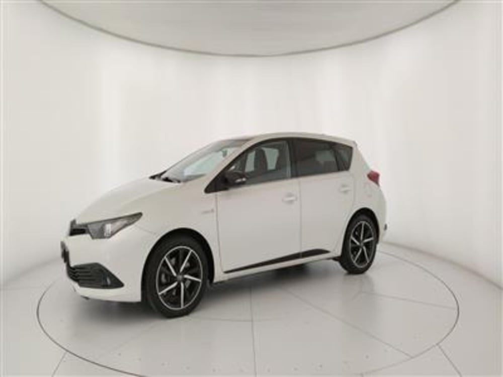 Toyota Auris usata a Bari (2)