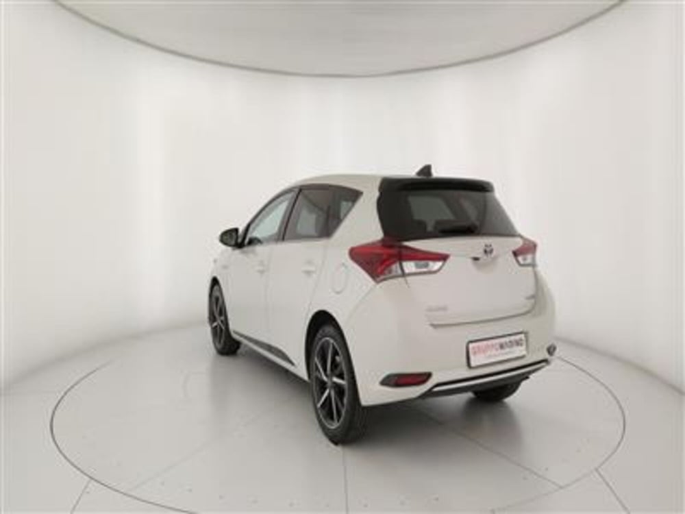 Toyota Auris usata a Bari (5)