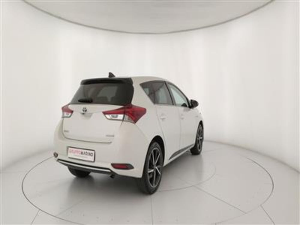 Toyota Auris usata a Bari (7)