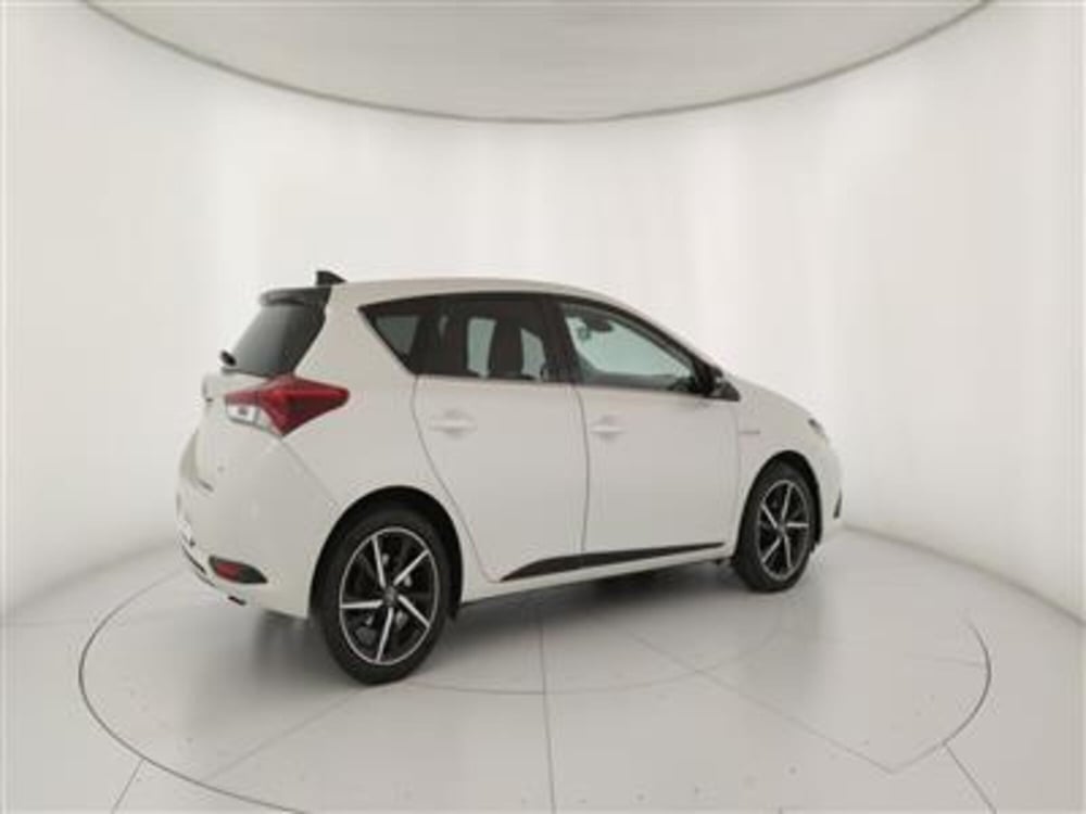 Toyota Auris usata a Bari (8)