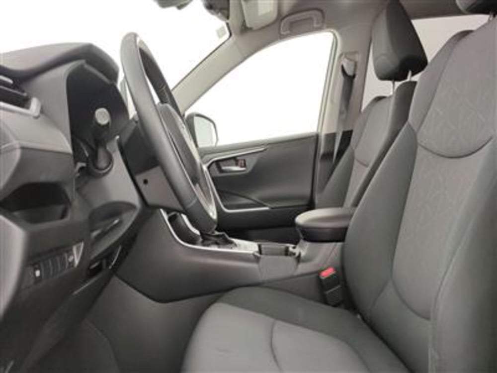 Toyota Rav4 usata a Bari (13)