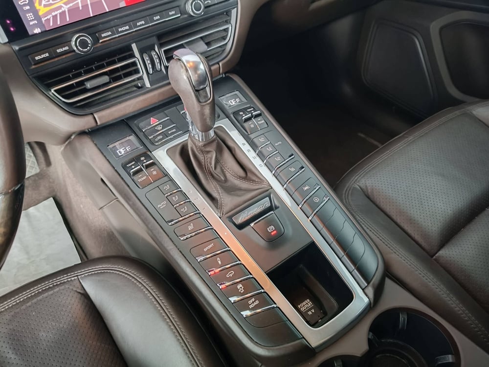 Porsche Macan usata a Ascoli Piceno (15)