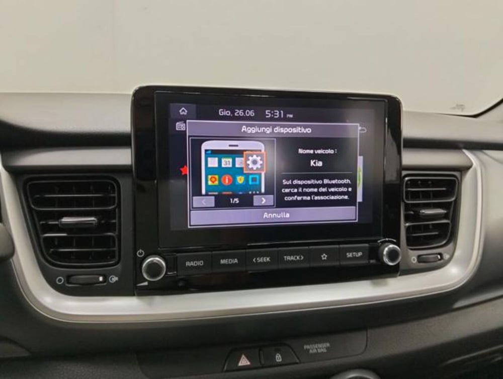 Kia Stonic usata a Como (13)