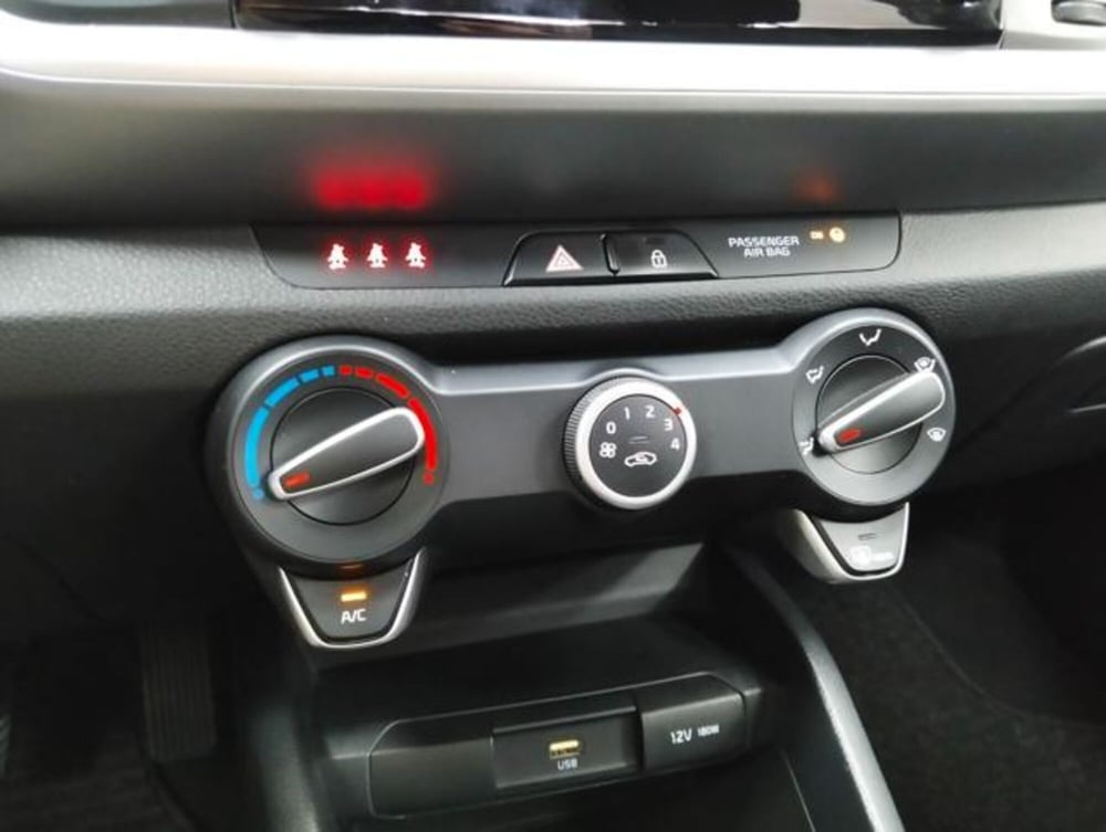 Kia Stonic usata a Como (16)