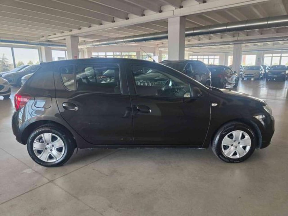 Dacia Sandero usata a Bologna (7)