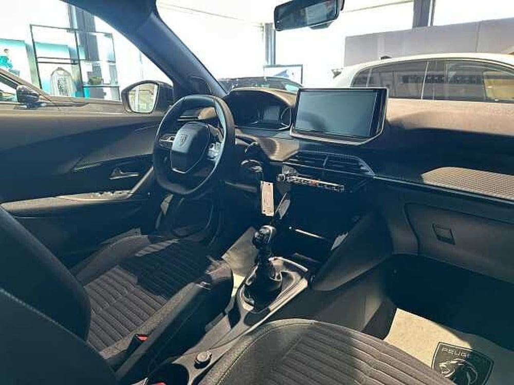 Peugeot 2008 nuova a Venezia (8)