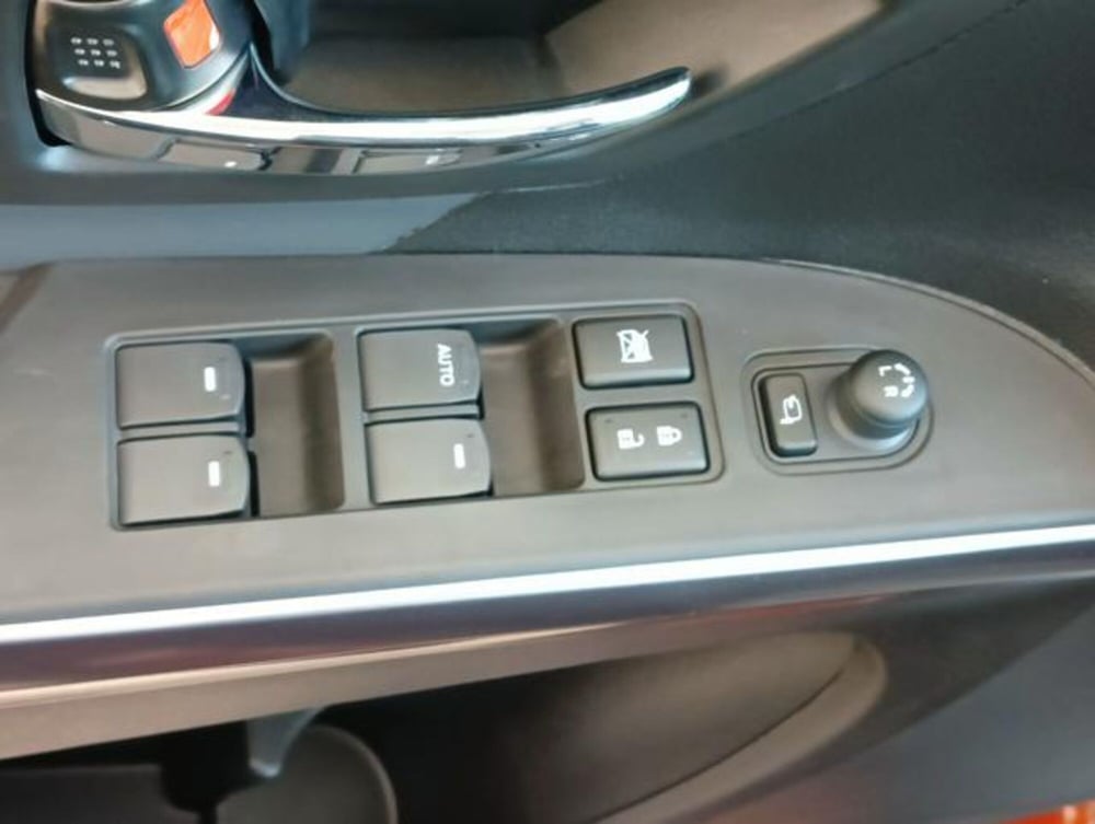 Suzuki S-Cross nuova a Milano (10)