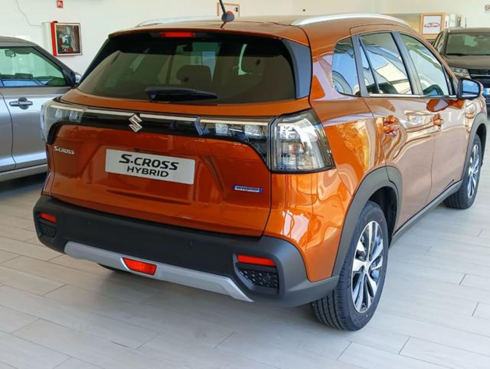 Suzuki S-Cross nuova a Milano (4)