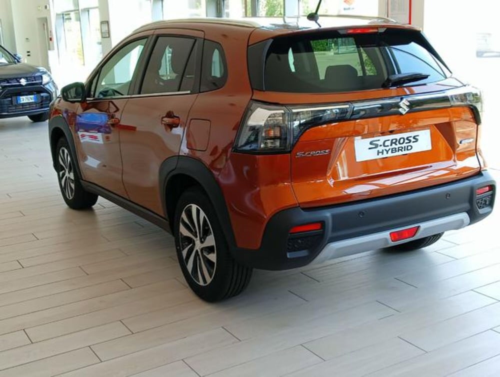 Suzuki S-Cross nuova a Milano (5)