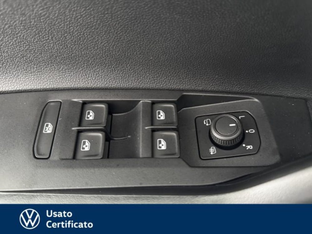 Volkswagen Polo nuova a Vicenza (11)