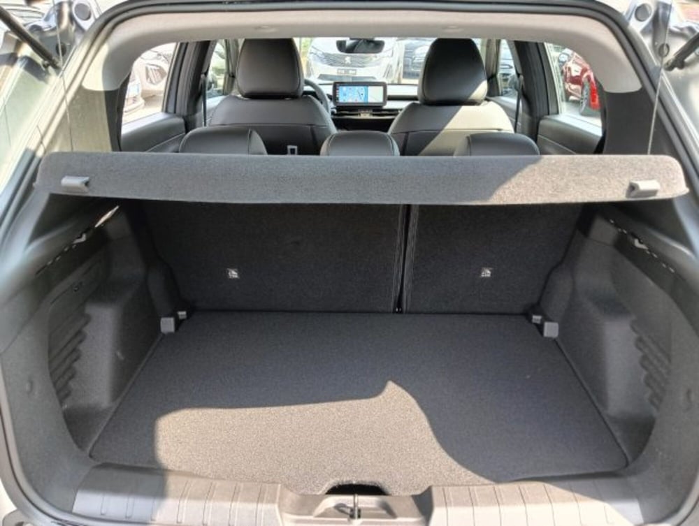Jeep Avenger nuova a Brescia (18)