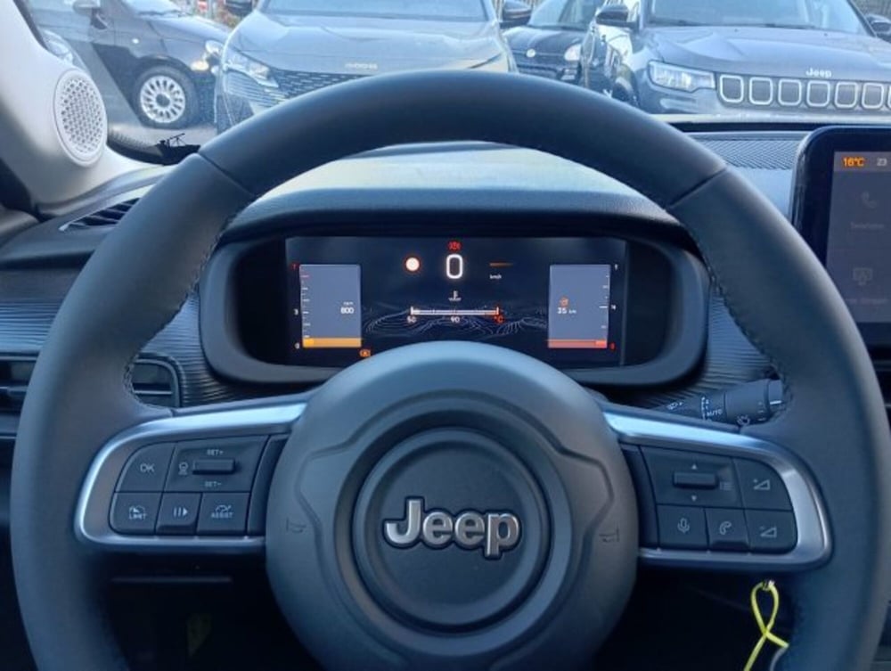 Jeep Avenger nuova a Brescia (7)