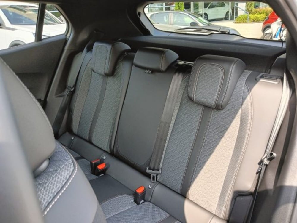 Peugeot 2008 nuova a Brescia (9)