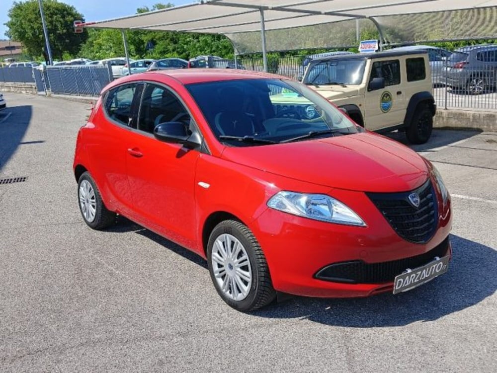 Lancia Ypsilon usata a Brescia (3)