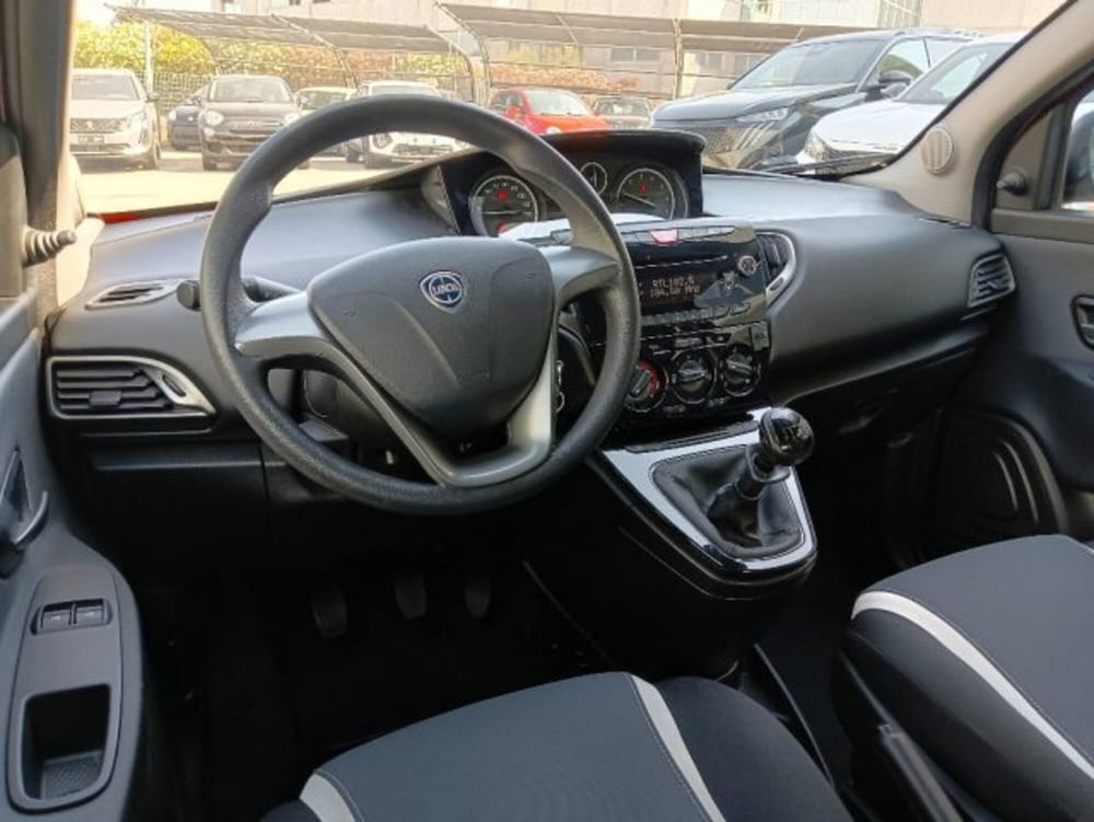 Lancia Ypsilon usata a Brescia (6)