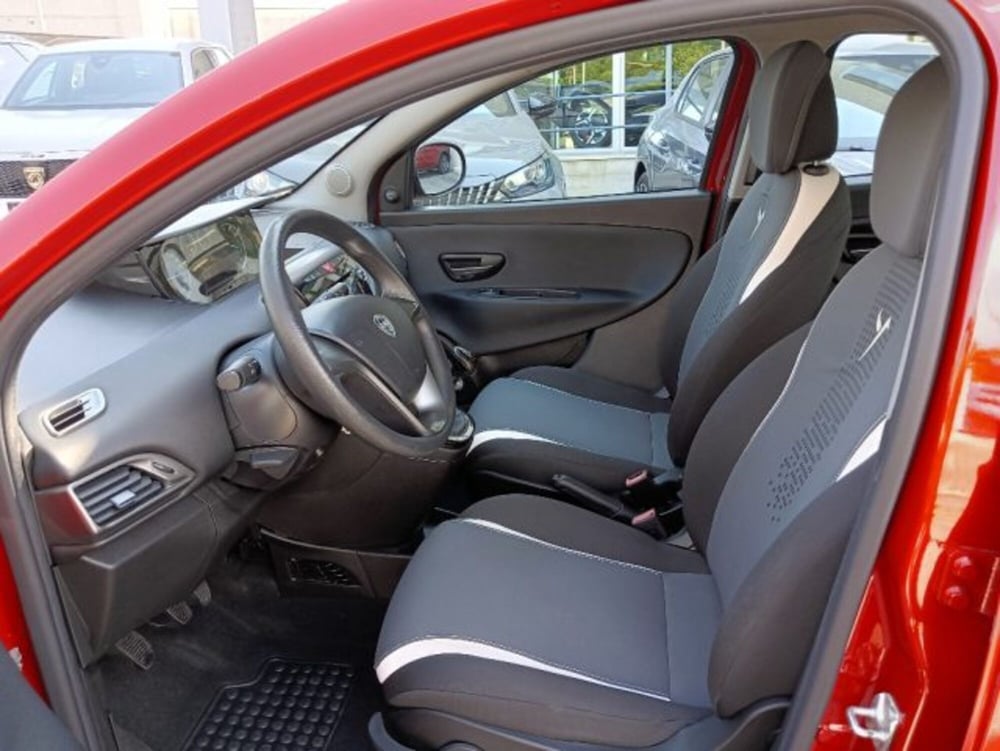 Lancia Ypsilon usata a Brescia (8)