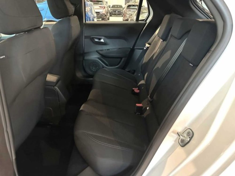 Lancia Ypsilon nuova a Sondrio (10)