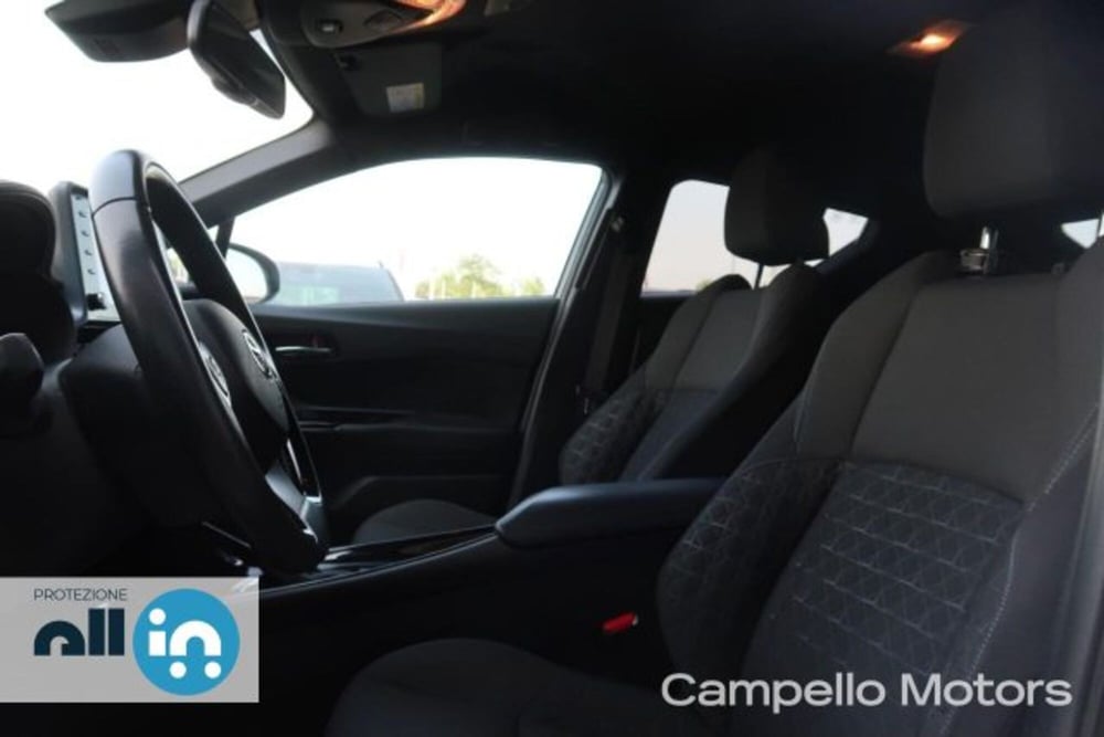 Toyota Toyota C-HR usata a Venezia (5)