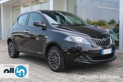 Lancia Ypsilon 1.0 FireFly 5 porte S&amp;S Hybrid Gold Plus del 2024 usata a Venezia