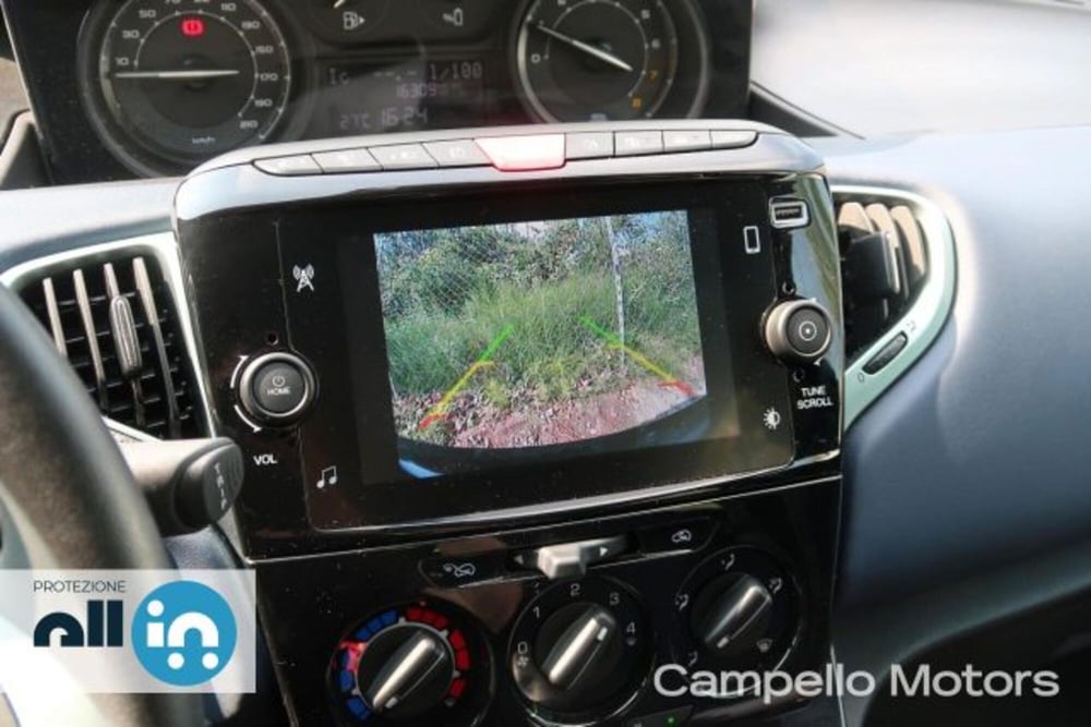 Lancia Ypsilon usata a Venezia (10)