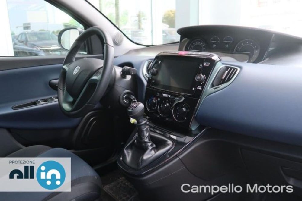 Lancia Ypsilon usata a Venezia (13)