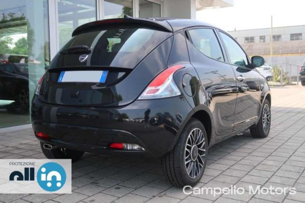 Lancia Ypsilon usata a Venezia (3)