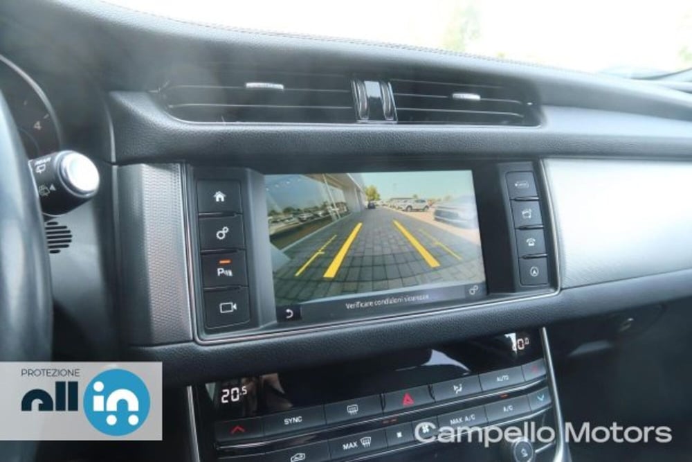 Jaguar XF Sportbrake usata a Venezia (10)