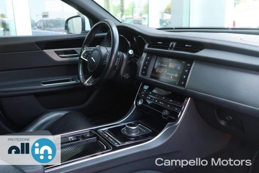 Jaguar XF Sportbrake usata a Venezia (13)