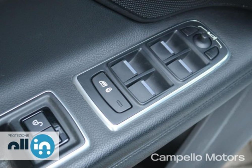 Jaguar XF Sportbrake usata a Venezia (15)