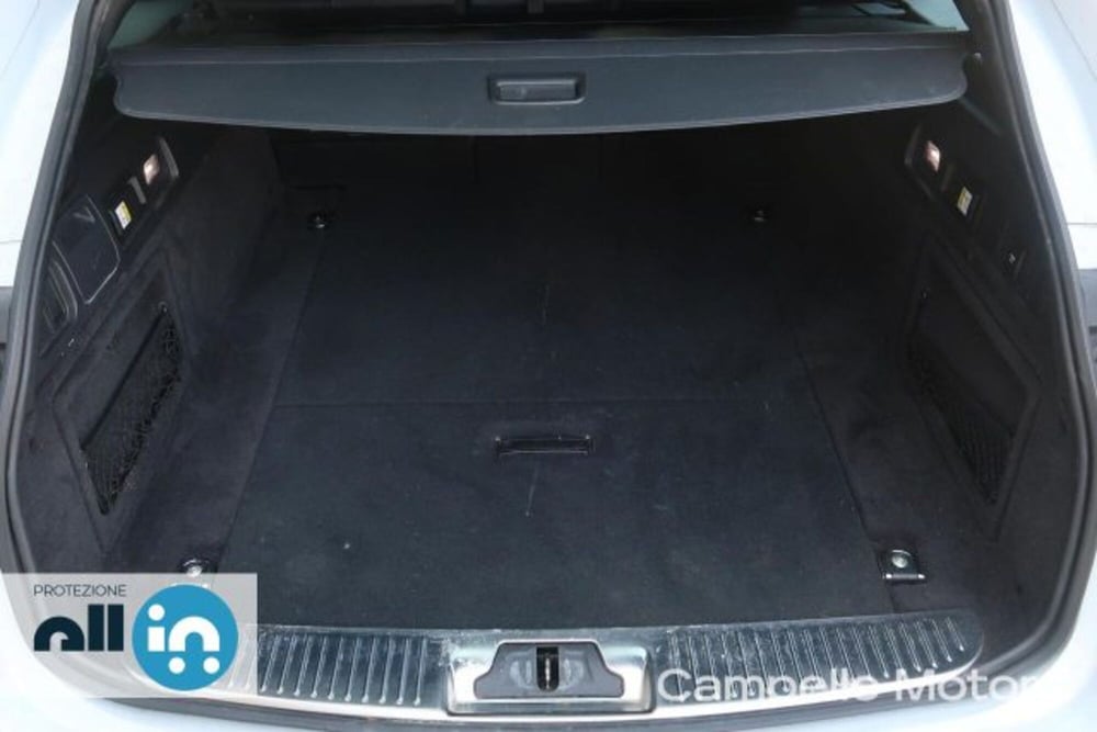 Jaguar XF Sportbrake usata a Venezia (18)